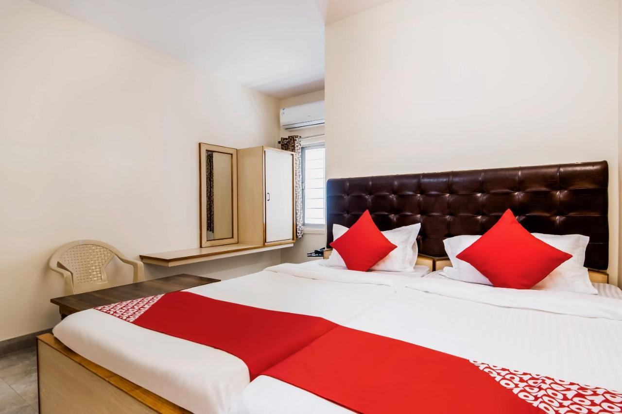 Super Oyo G P Residency Hotell Kākināda Eksteriør bilde