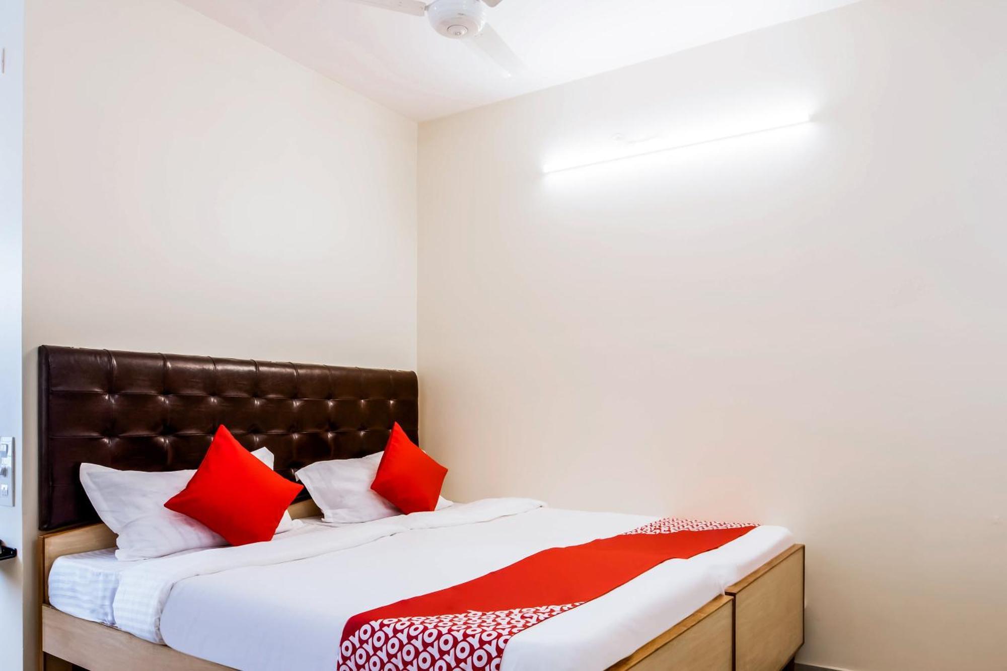 Super Oyo G P Residency Hotell Kākināda Eksteriør bilde