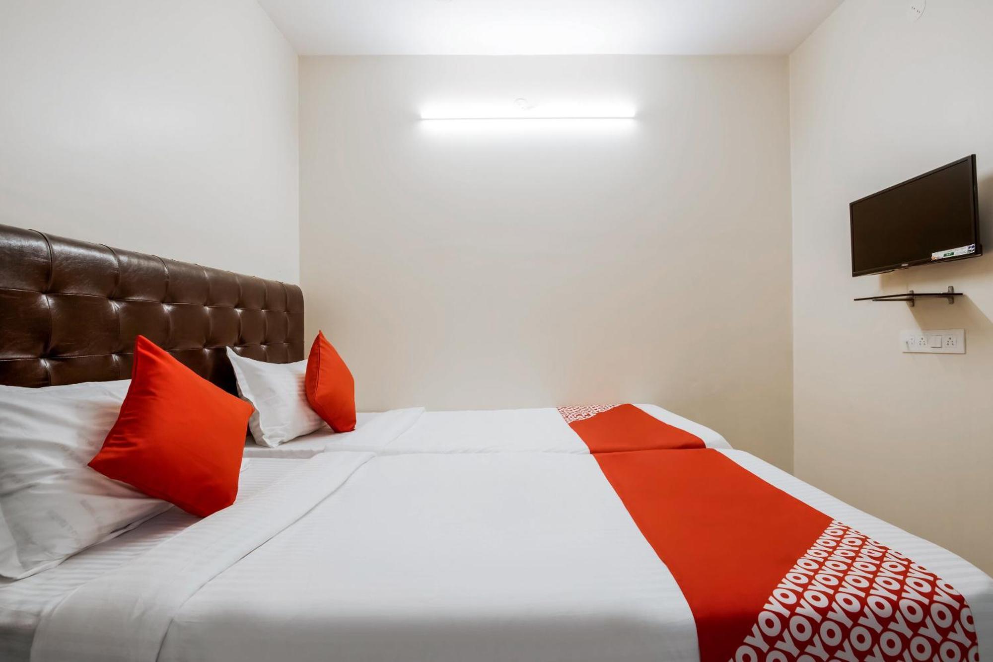 Super Oyo G P Residency Hotell Kākināda Eksteriør bilde